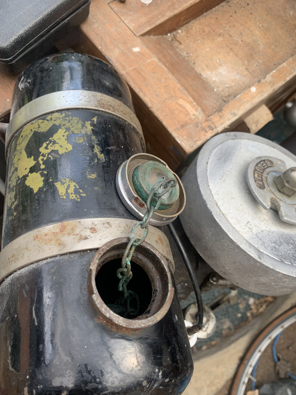 E3D4B94C-F8E1-4581-A58A-6C9FFB68B924