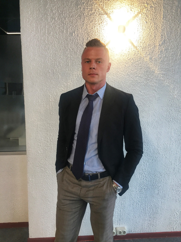 D57975CD-0198-4472-9099-31459F7A5CC0