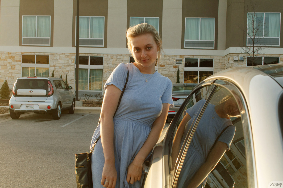 full_032_1943310900373397