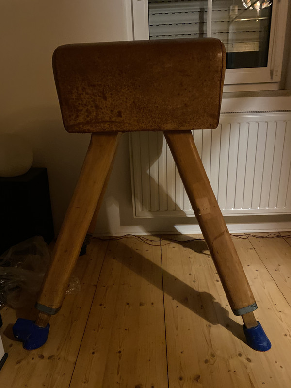 FE20B76D-2735-43E7-9869-109781E0BF16