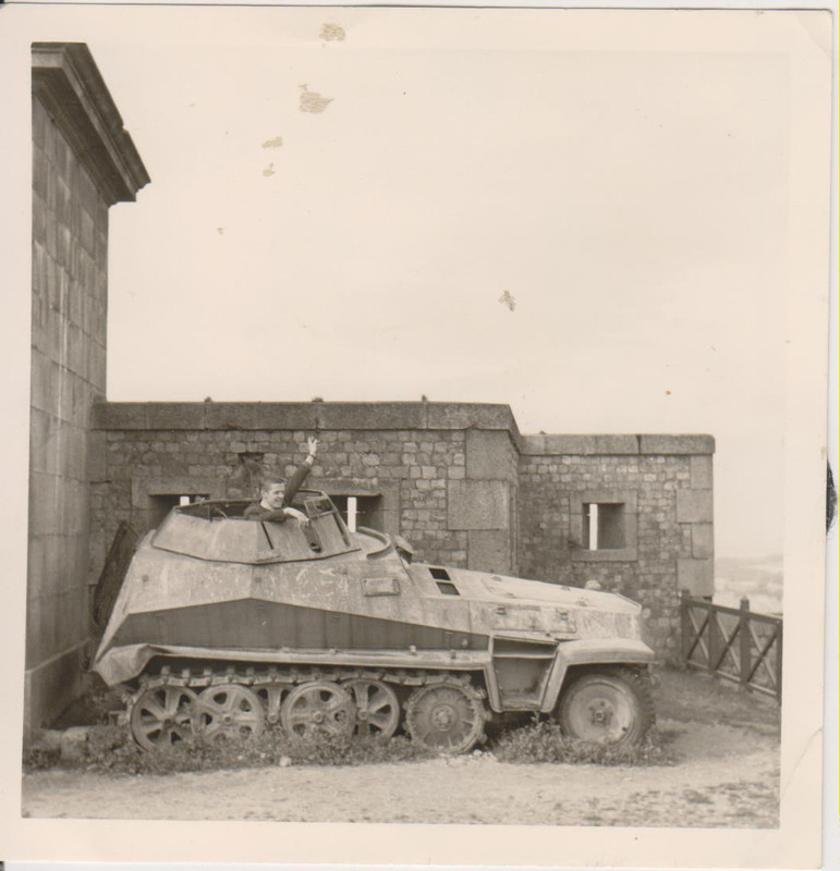 Orig. Foto Schützenpanzerwagen Sd.Kfz. 250 Halbk