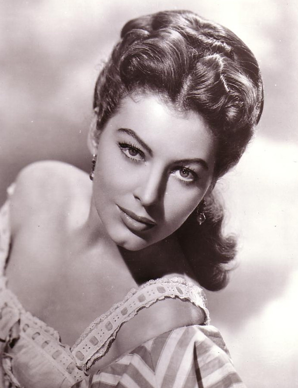 Ava_Gardner_c82