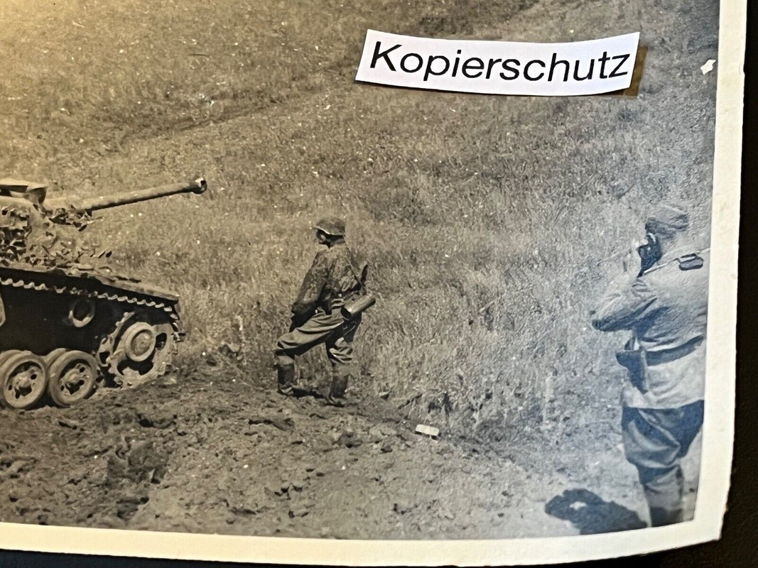 Altes Foto-Panzer-Tank-Langrohr-Sturmgeschütz-Soldat-Tarnuniform-WW2 (2)