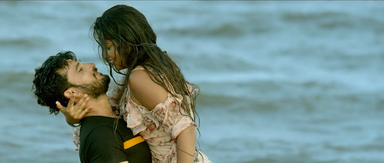 Pyar Hi Pyar 2021.1080p.AMZN.mkv_snapshot_17.48_[2021.07.09_16.47.50]