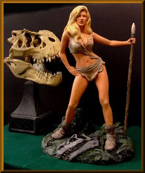 Huntress Joe Laudati