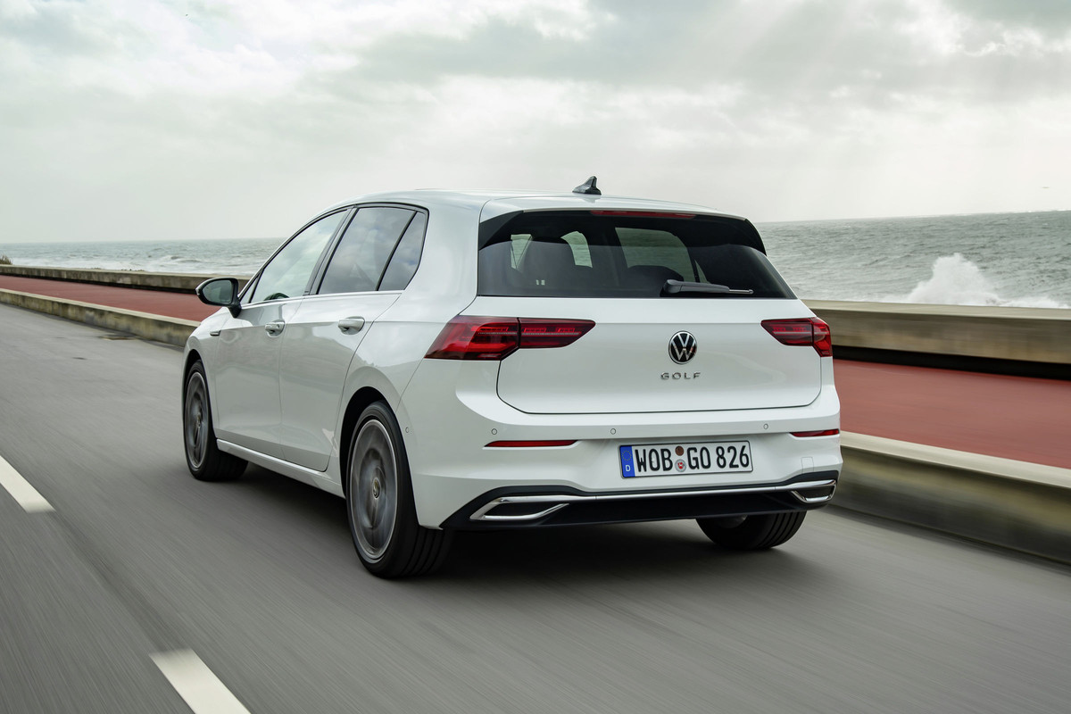 DB2019AU01933_overfull