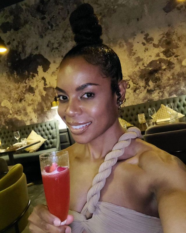 zipporaflexpolefit posts 2024-07-03 12.55 C8-RlmtPjnW_7_10 449723053_982395826760140_598987433771084