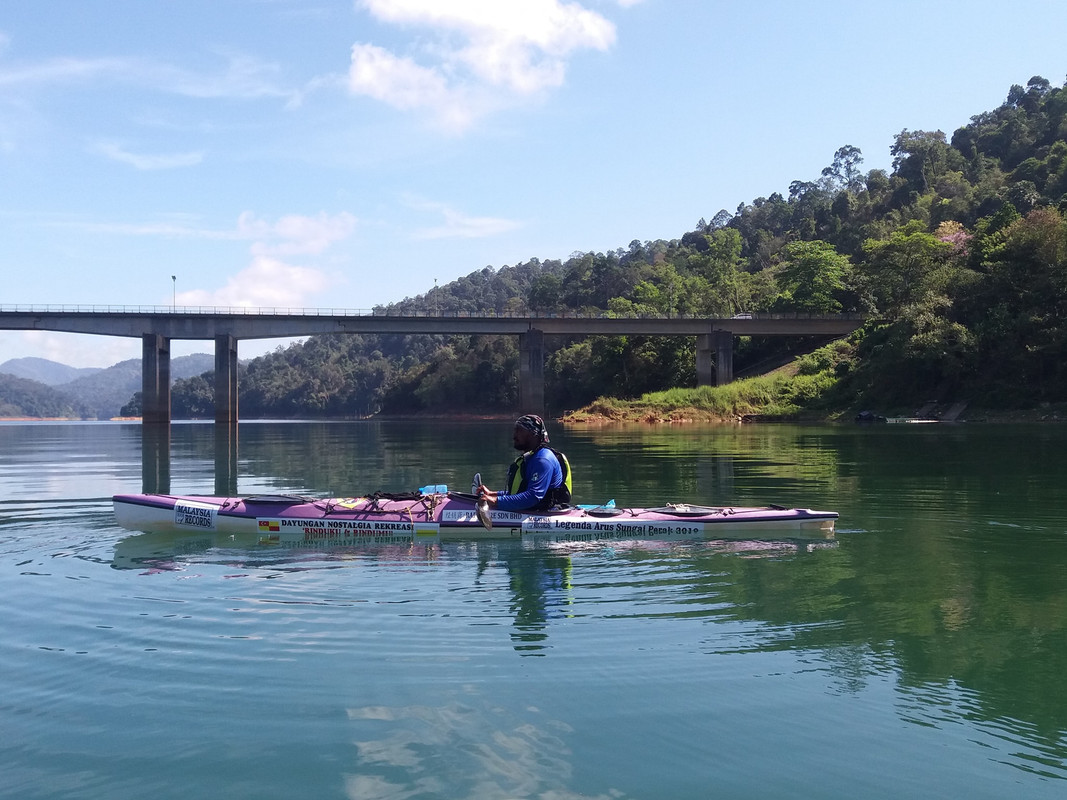 Kayak Solo Lawan Arus Sungai Perak 350.92 KM