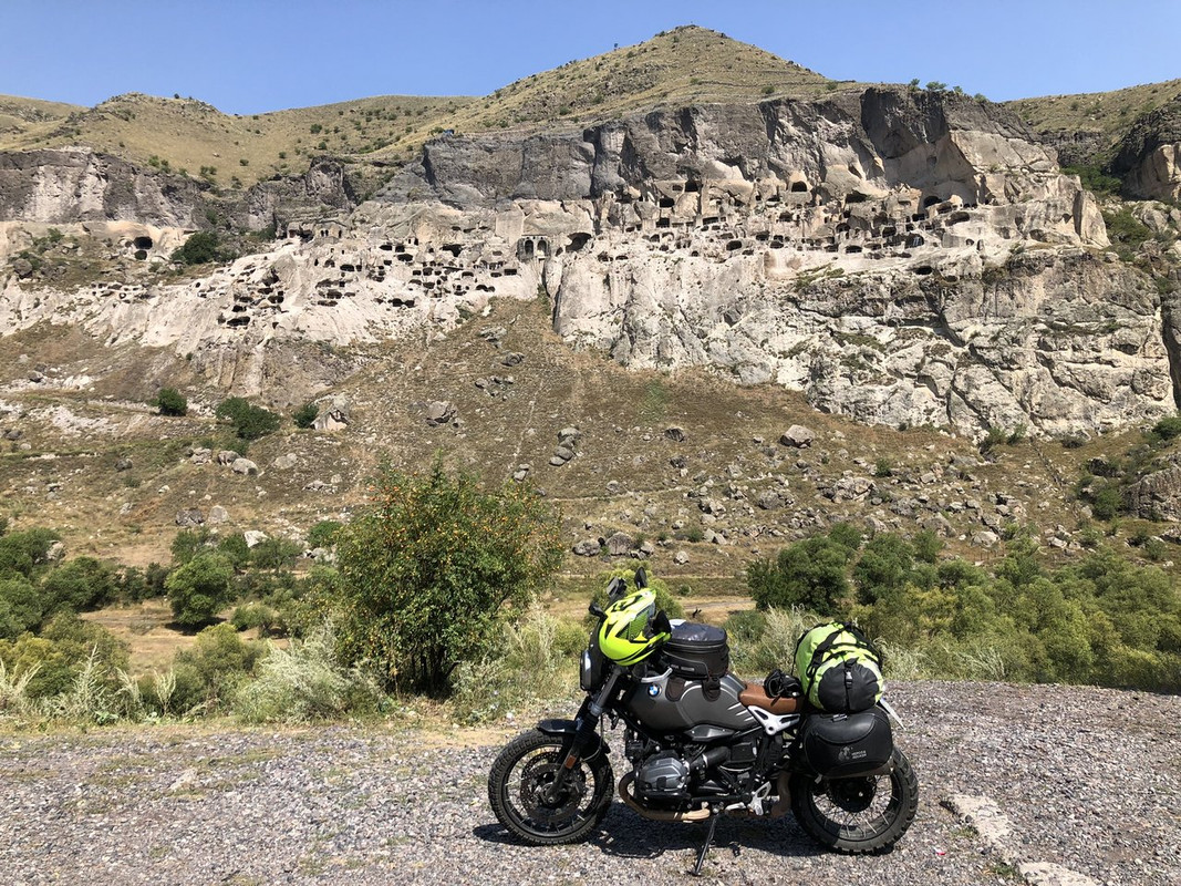 D73E2072-69CF-4053-A84B-D38697424533