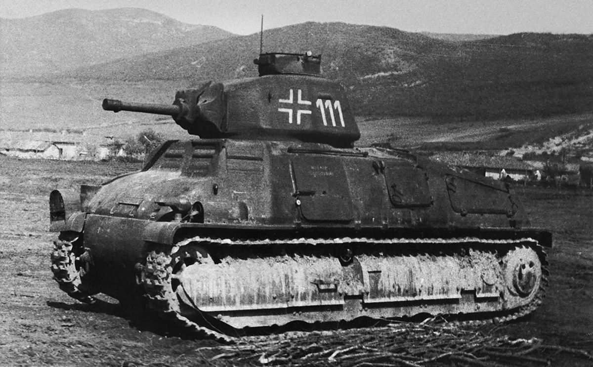 Najlepsze, Tier III German-Somua-S35-number-111