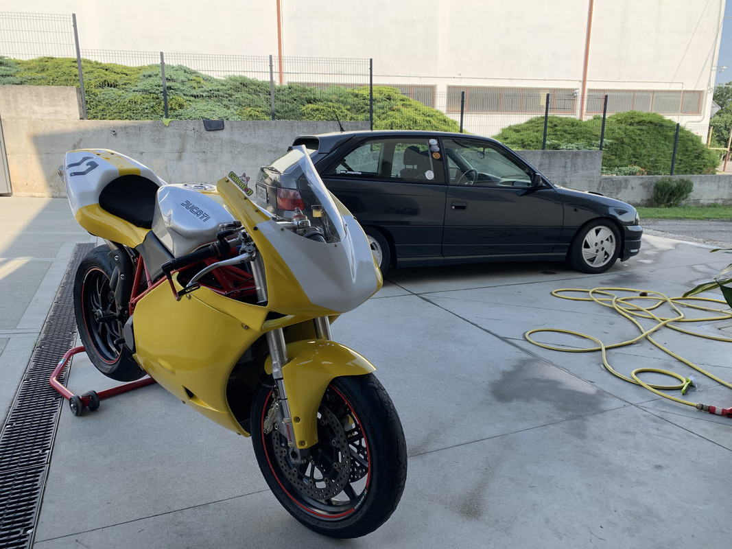 6EC2FE49-B1A9-484B-B11E-B8C0F943F65C