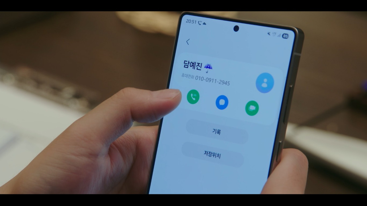 VS Netflix Sold Outon You E2Episode2 31 56