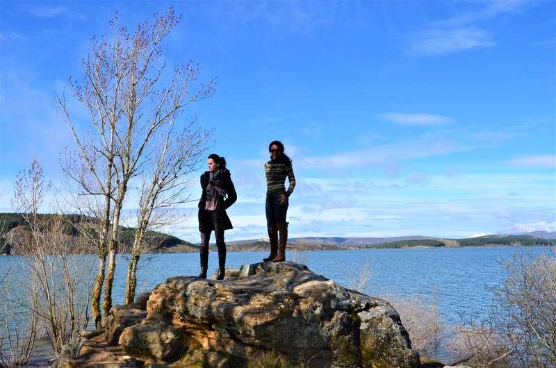 EMBALSE Y CASTILLO DE AGUILAR DE CAMPOO-4-4-2014-PALENCIA - Paseando por España-1991/2016 (9)
