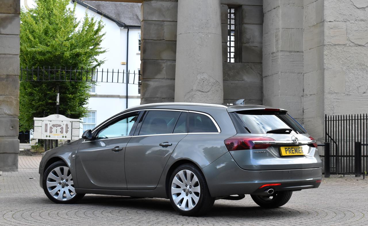 2016 66 VAUXHALL INSIGNIA 23