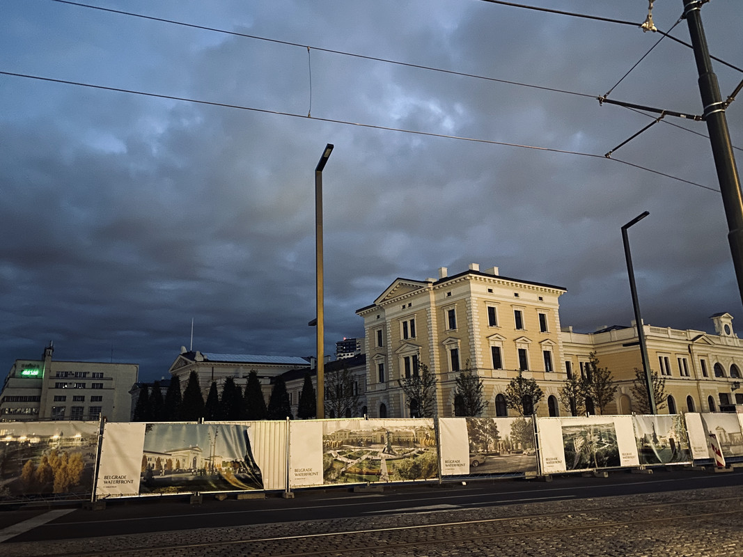 C99D1F60-47E9-4144-B073-5B3B9AA52C5A