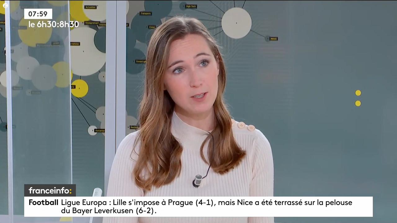 10.23 - 05.29.00 - 9h30. Entre JT, chroniques, invités et revues de p....ts_snapshot_01.36.52.715