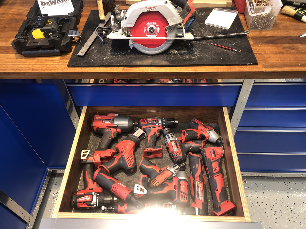 A82C91A5-99EE-4616-9BDF-A883C6C3A021