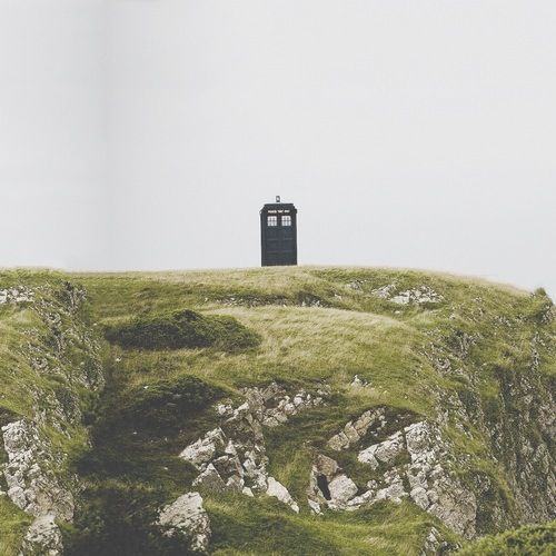 Bourg-Léon et ses fantômes