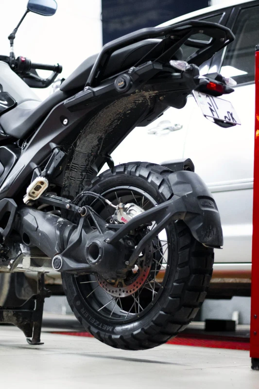 Metzeler Karoo 4 fitment