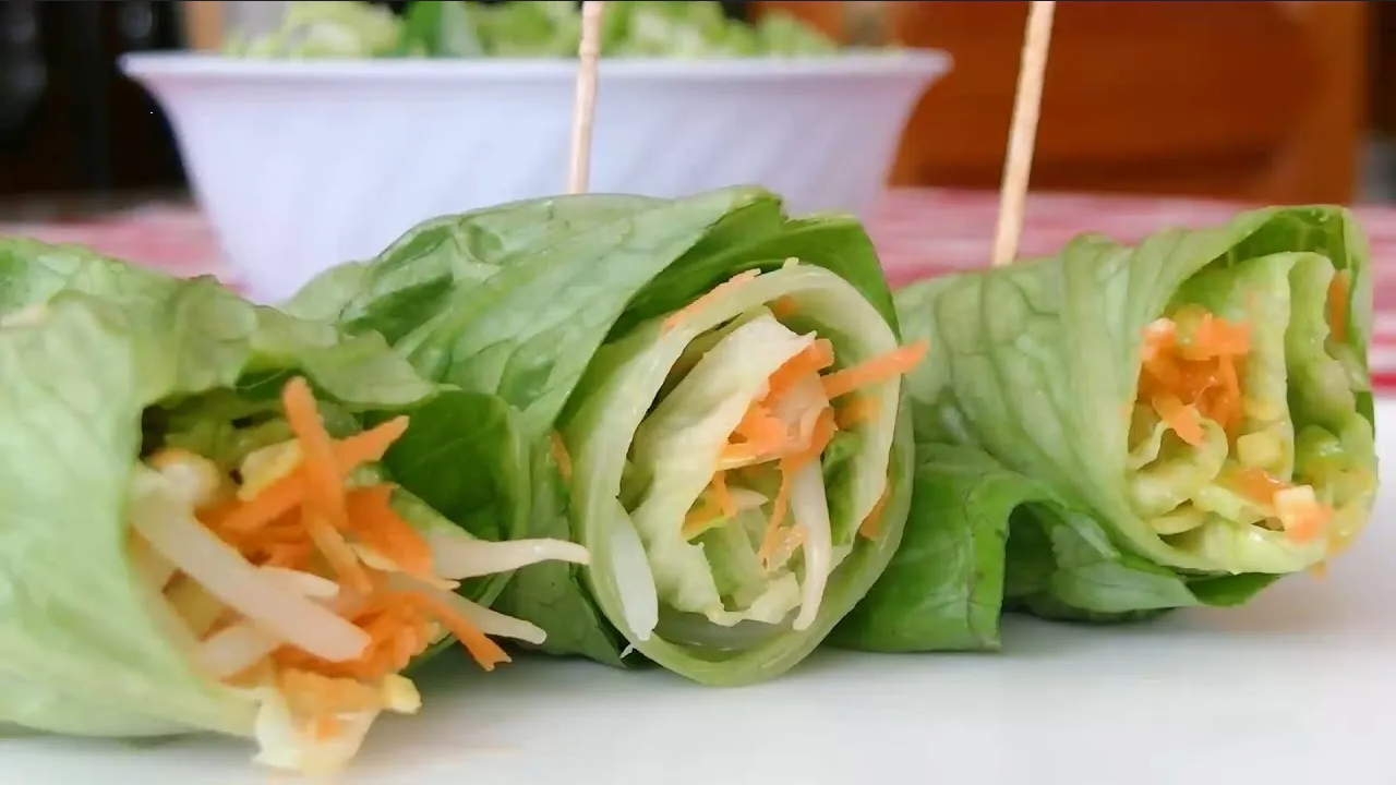 Prepara unos rollitos de lechuga y atún con esta receta ¡Listo en pocos minutos!