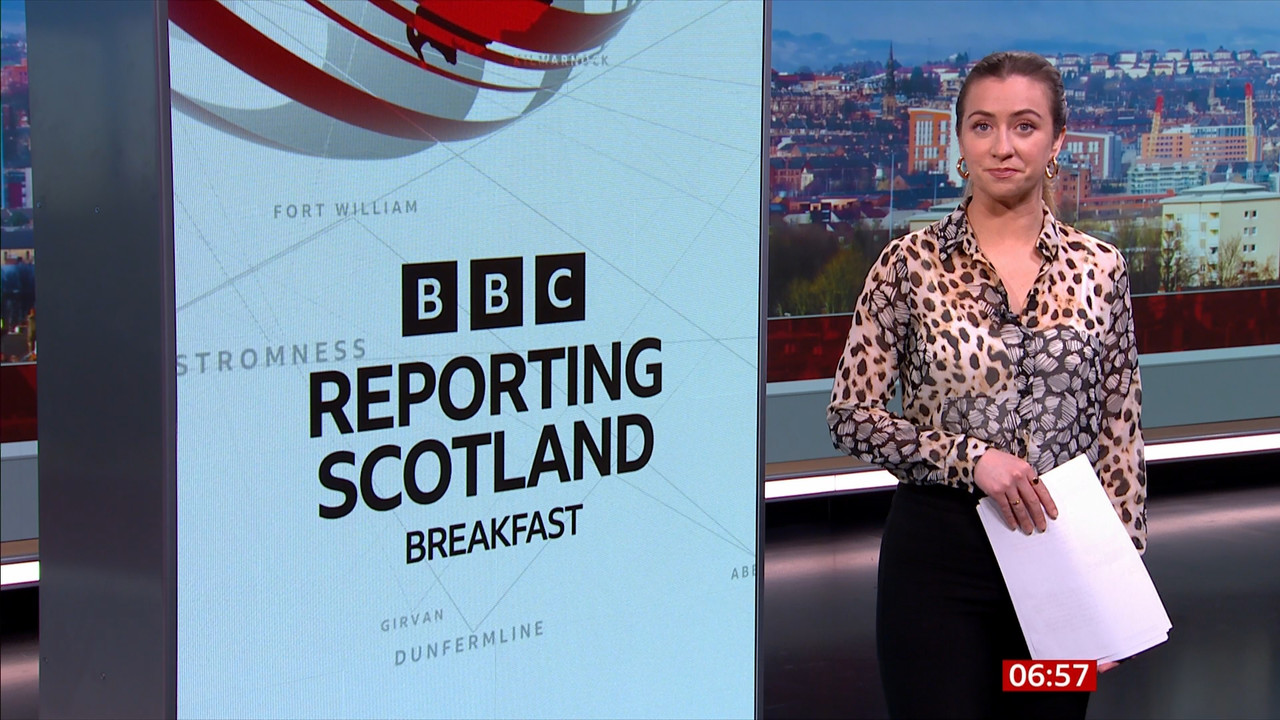 04.10 - 06.50.00 - Breakfast. The BBC's Breakfast programme features ....ts_snapshot_08.04.813