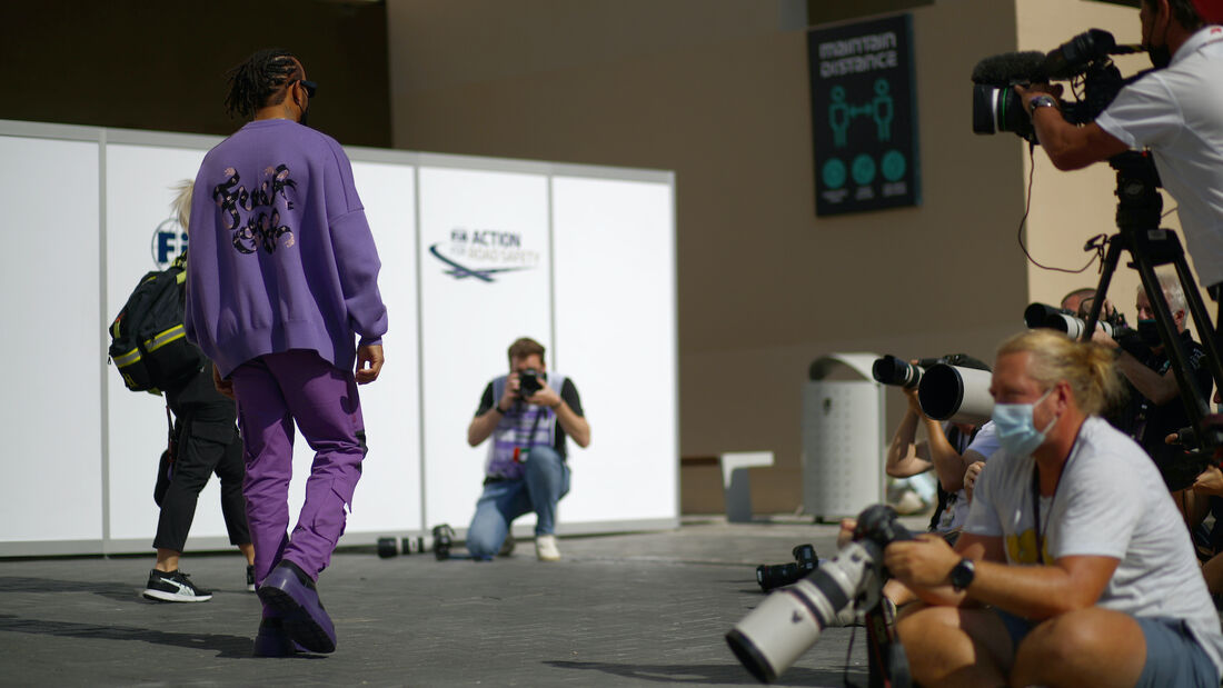 Lewis-Hamilton-Mercedes-Formel-1-GP-Abu-Dhabi-9-Dezember-2021-169Gallery-2e6326e6-1858115