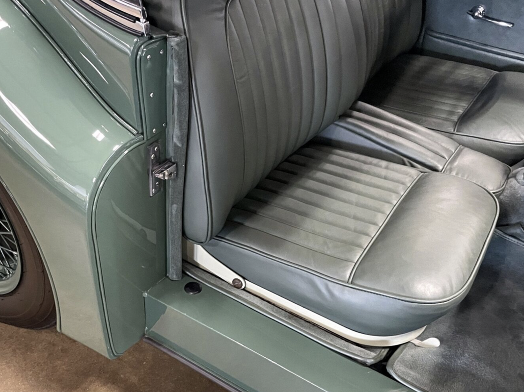 C150D4C7-AF72-413F-BF90-4B59DE628B3A