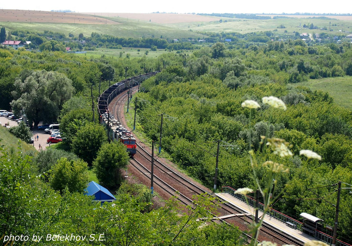 Дивногорье, лето, железная дорога