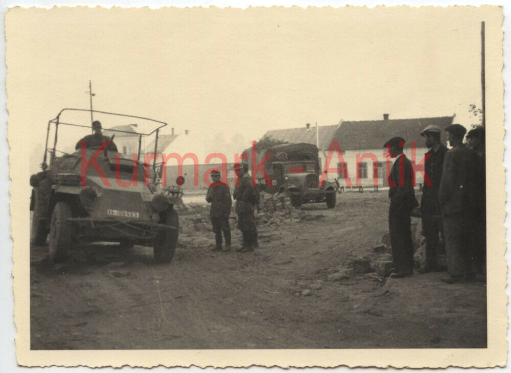 Foto Wehrmacht 97. Jäger Div Spielhahn Russland Panzer Spähwagen