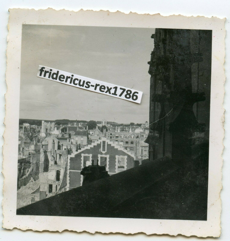 8 Fotos LW 1940 bei Sens Frankreich zerstörte Stadt Dörfer Gemeinde Ruinen8