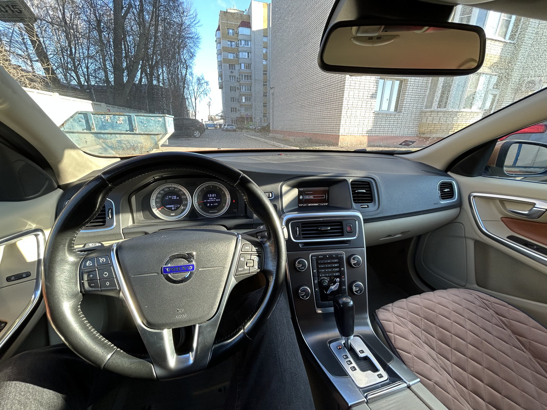 E931262E-242C-454F-B649-D91B58635F9C