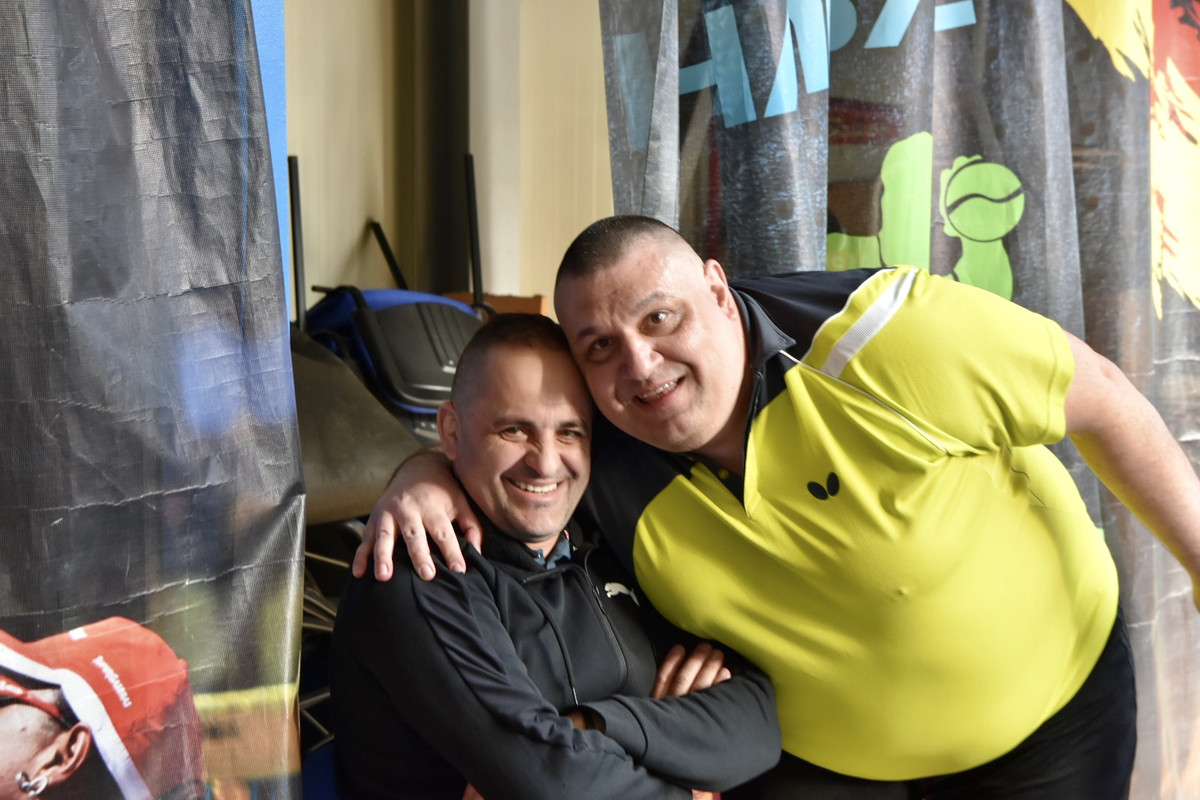 14137390-FF2D-443F-9DD6-C6C4E32AB12D