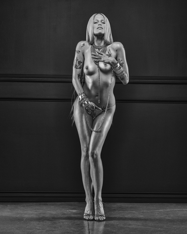 Gabbriette Topless CRFashion Book139