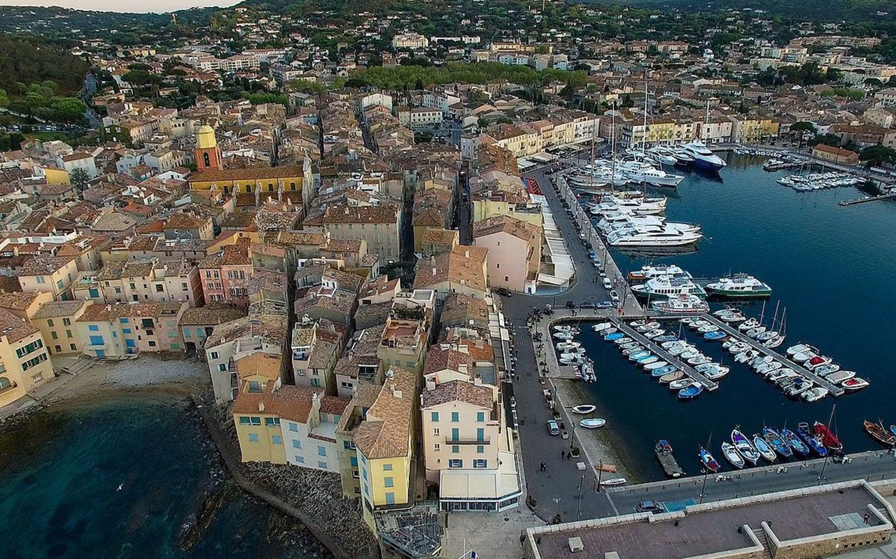 p San Tropez — Postimages