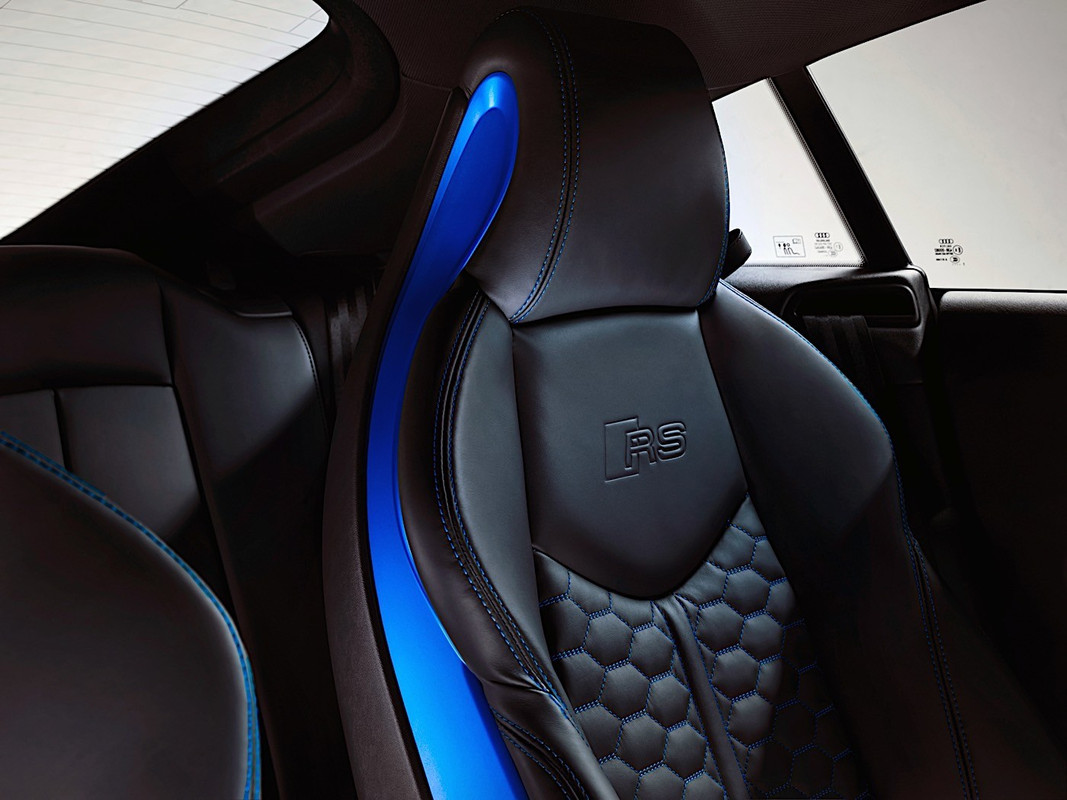 Audi TT RS Coupé & Audi TT RS Roadster (13)