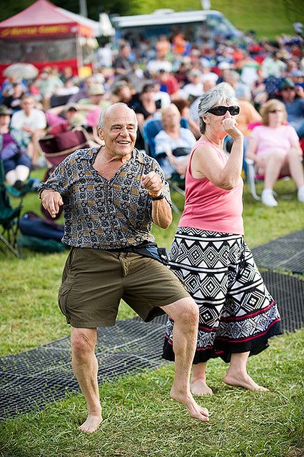 df7d52e420225d58720401057e7a573b-funny-as-hell-lets-dance.jpg