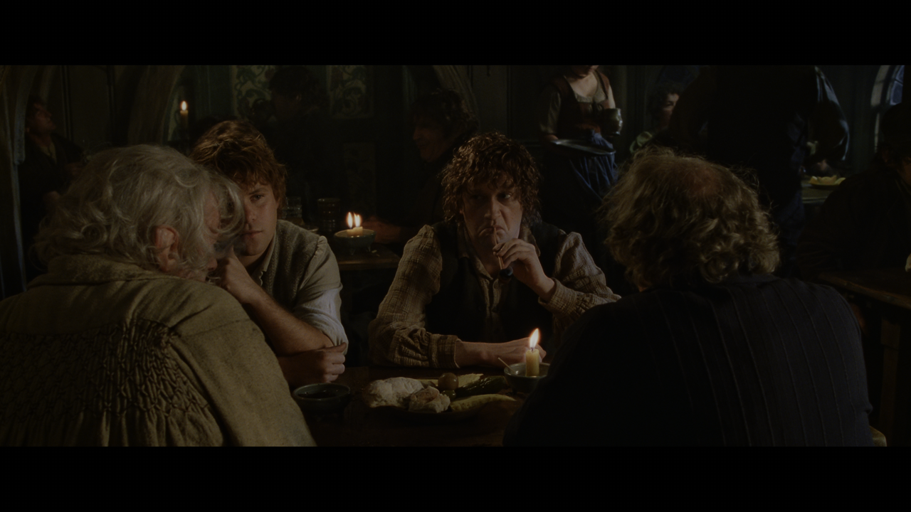 The Lord of the Rings- The Fellowship of the Ring (EXT.) PT. 1.mkv_snapshot_00.35.21_[2020.12.05_21.