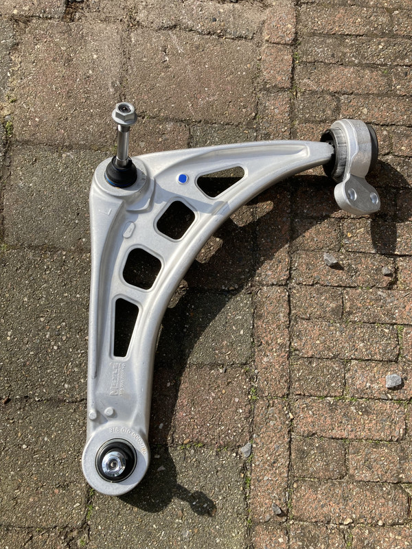 63964594-7281-44F7-821F-7F71AAD7A9BE