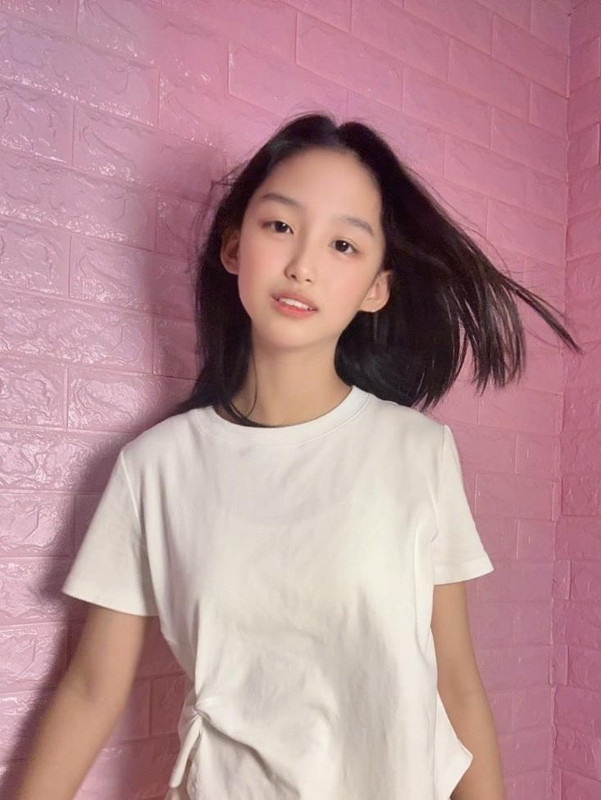 安静的芊芊,ロリータ,Lolita,萝莉塔,炉利,Loli,萝莉,亜炉,華炉,少女,甜妹