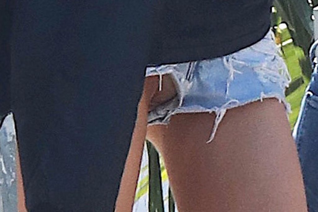 Stella-Maxwell-UPSKIRTSTARS-COM-6