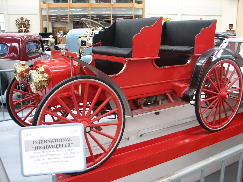 redhighwhellcarriage.jpg