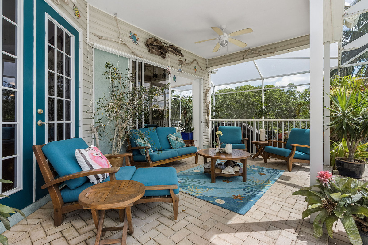 16900 Carolyn Lane