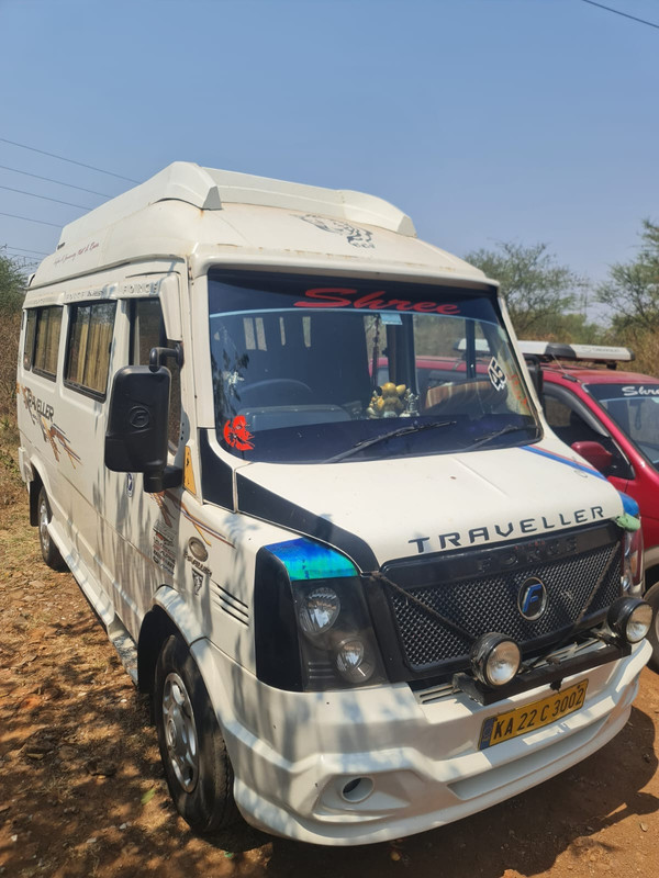 Force Motor Traveller tempo photo 3