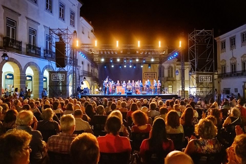 ÉVORA: ARTES À RUA NA LISTA DOS FINALISTAS DOS IBERIAN FESTIVAL AWARDS ÉVORA: ARTES À RUA NA LISTA DOS FINALISTAS DOS IBERIAN FESTIVAL AWARDS