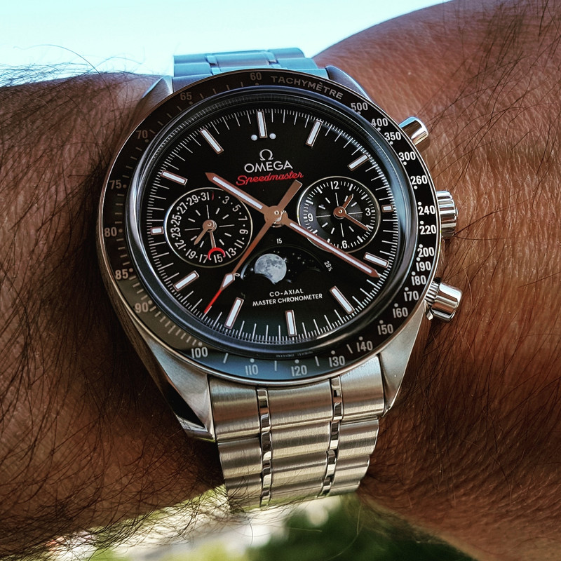 Ω Speedmaster Moonphase Co-Axial Master Chronometer Chronograph 44.25mm Cal.9904 (1)