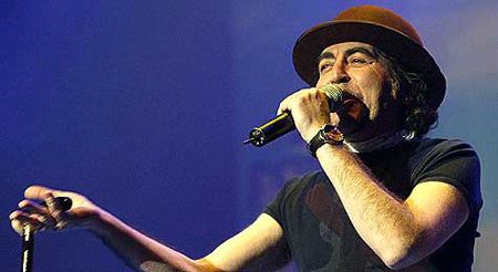 0f4785d01b9444b701e85fbaef77c964 - Joaquín Sabina (Hijos de Andalucía)
