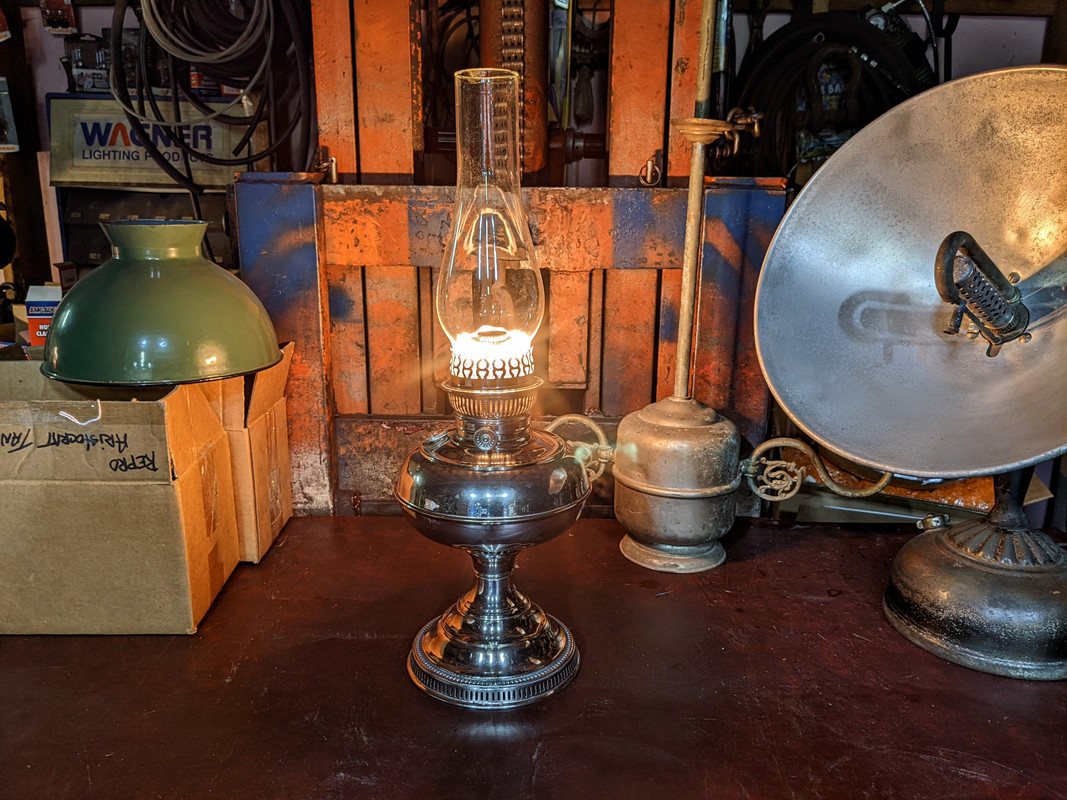 PXL_20220420_193609007.NIGHT~2