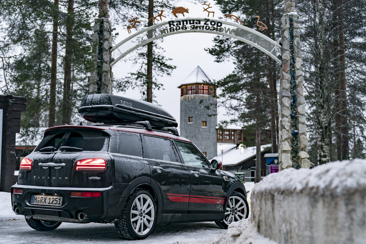 P90410899_highRes_mini-john-cooper-wor