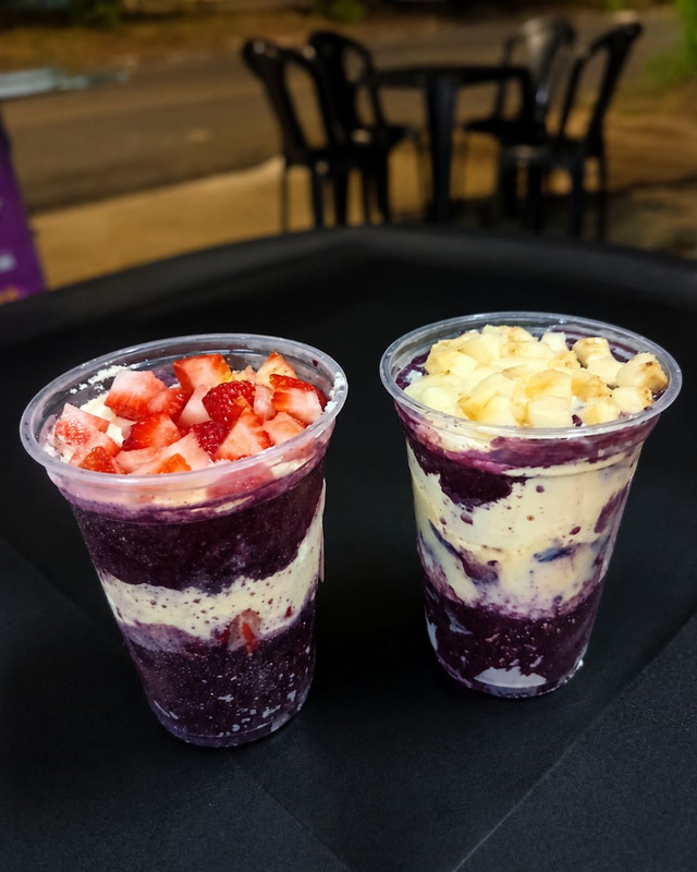 Açaí com Frutas