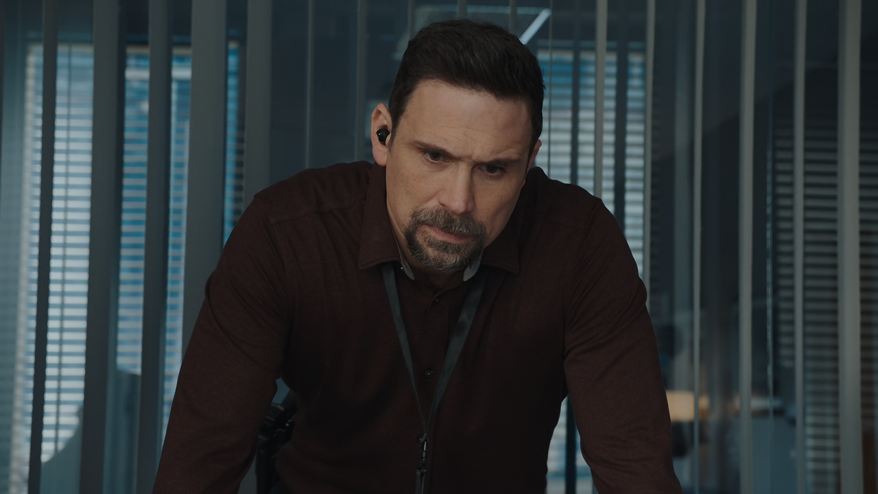 FBI.S03E10.Checks.and.Balances.1080p.10bit.AMZN.WEB-DL.DDP5.1.HEVC-Vyndros.mkv_snapshot_22.17_[2021.